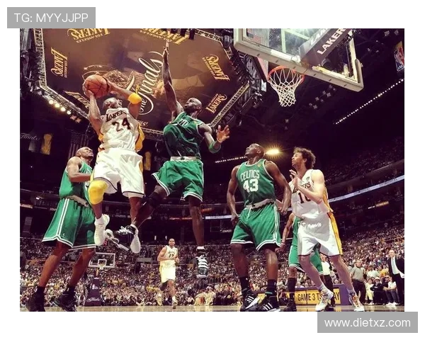 科比的内线艺术:师从奥拉朱旺的脚步精髓(1) 科比的内线艺术:师从奥拉朱旺的脚步精髓(1)